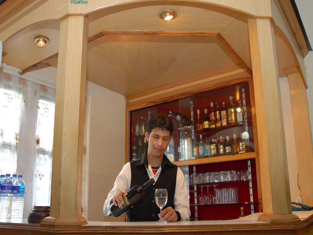 Hotel Blue Heaven Pokhara Exterior photo